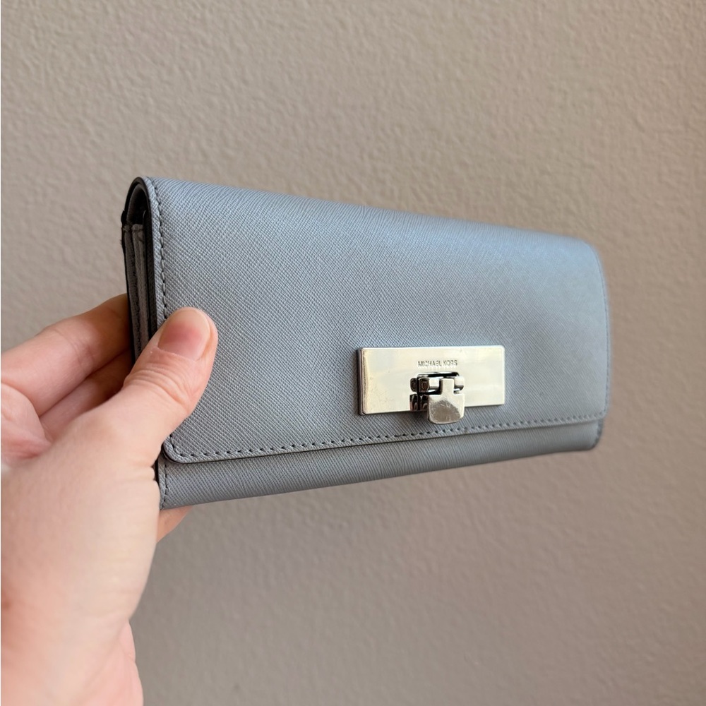 Michael Kors Women's Callie Sky Saffiano Leather Carryall Wallet